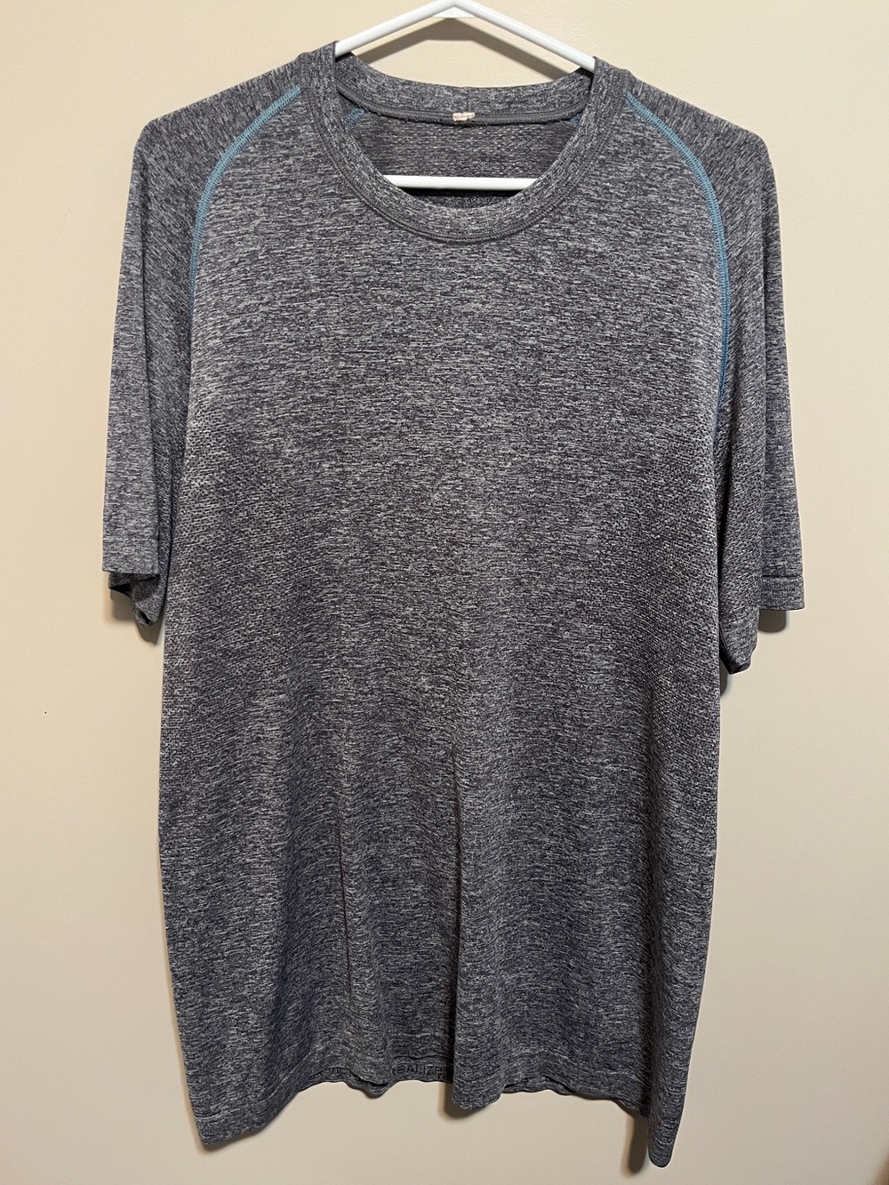 Lululemon Metal Vent Tech Short-Sleeve Shirt, size L